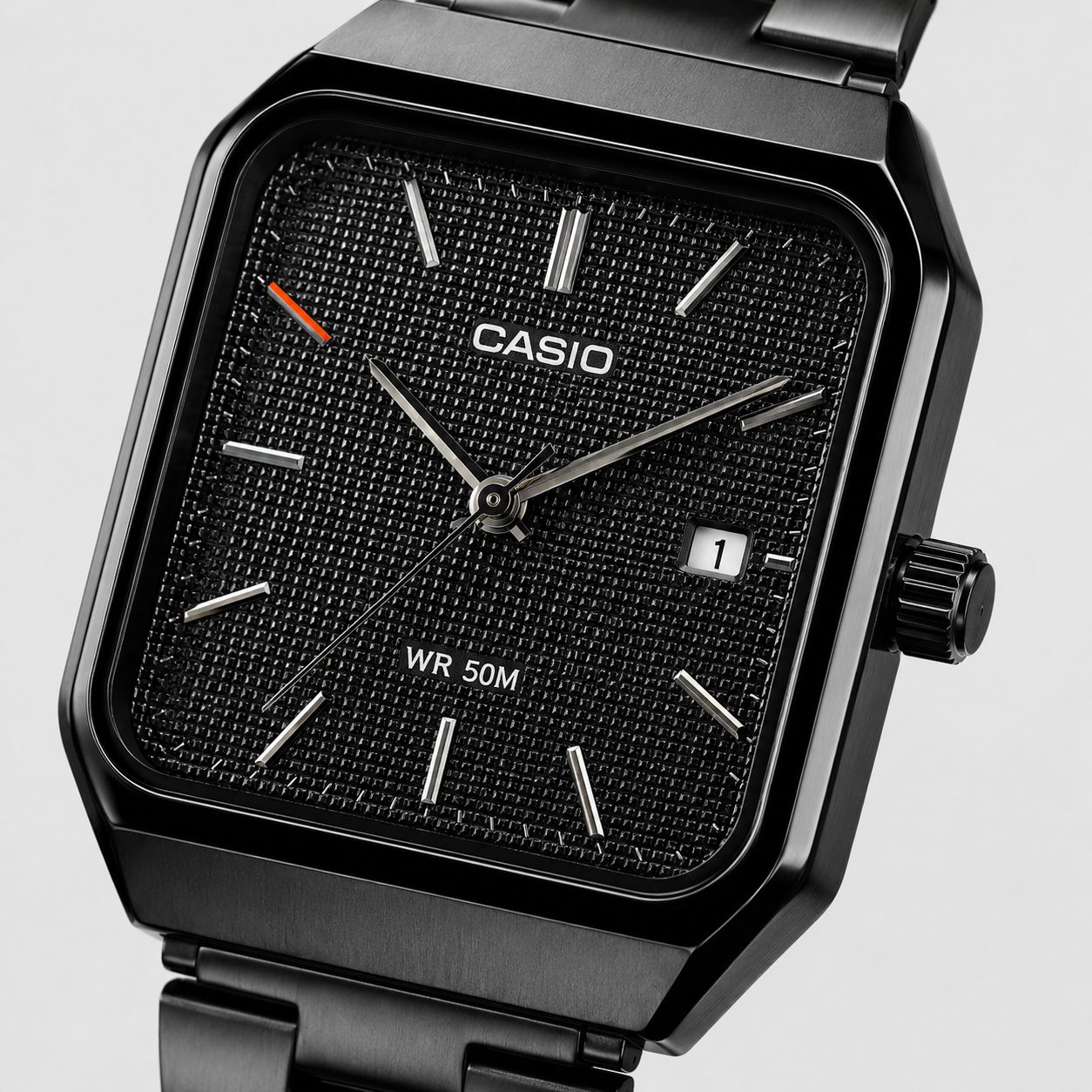 Casio Square Full Black – Edition Nuit (aiguille doré)