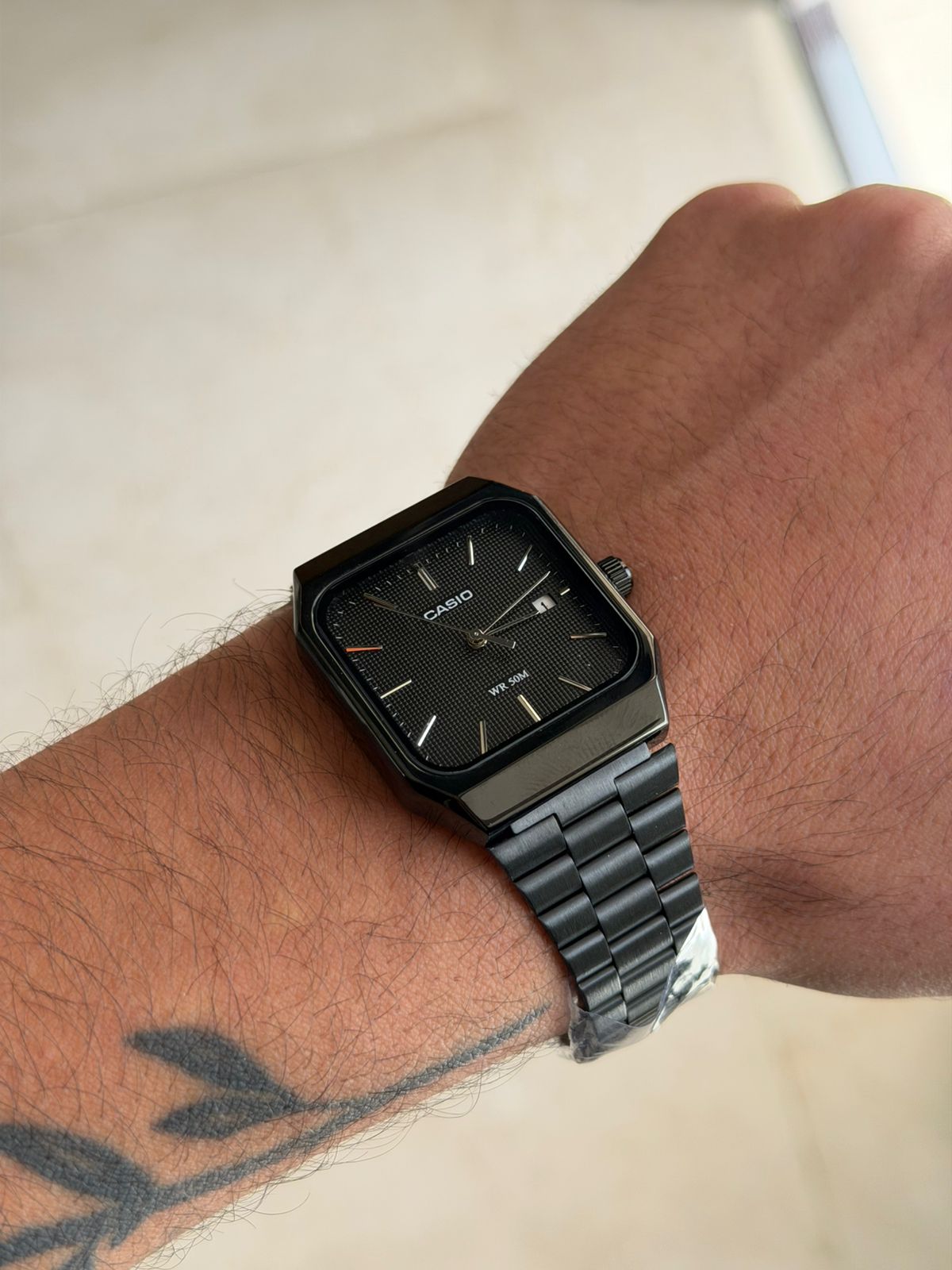 Casio Square Full Black – Edition Nuit