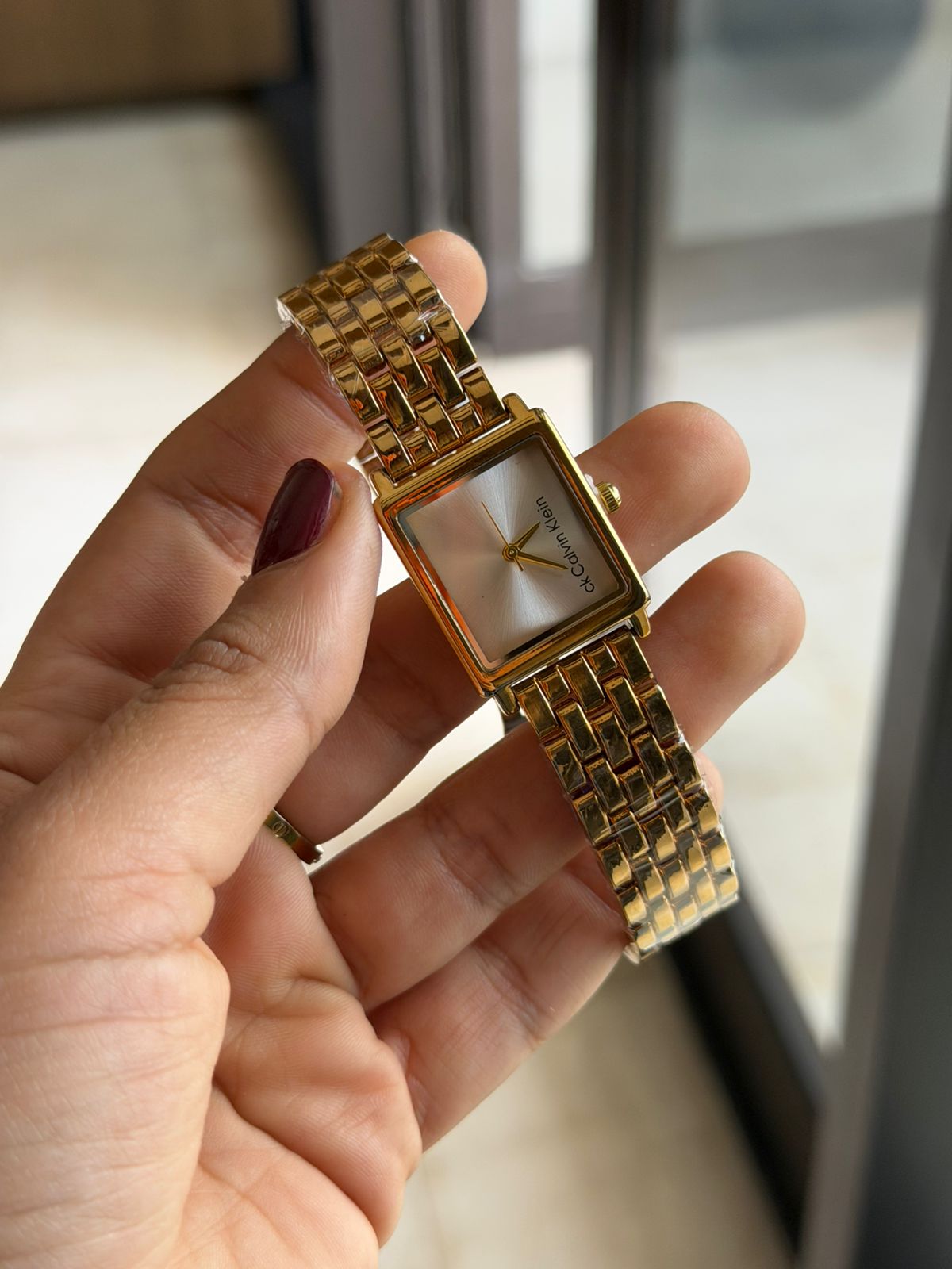 Montre Femme Calvin Klein Rectangulaire Dorée – Bracelet Acier Inoxydable