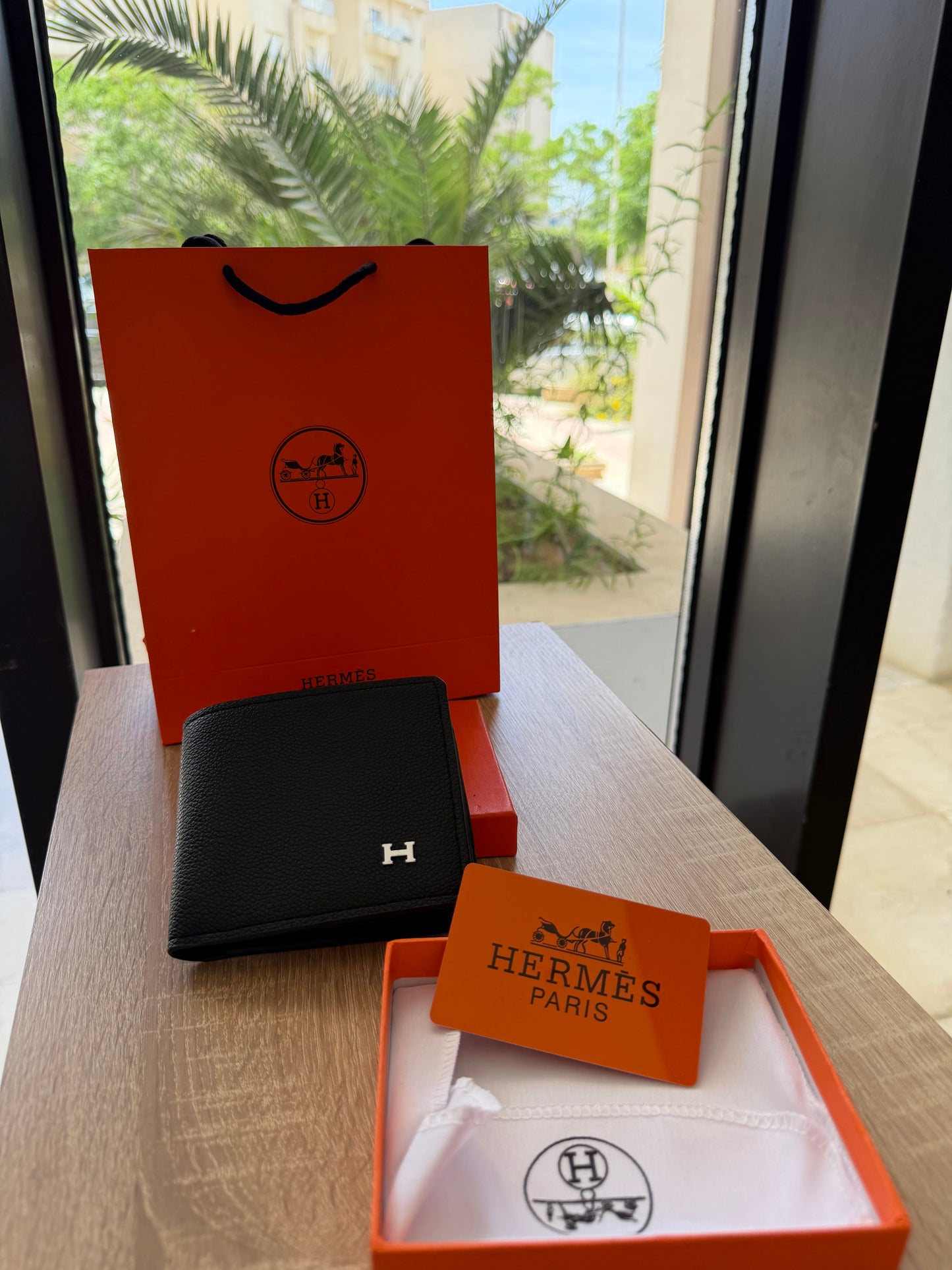 Pack Portemonnaie hermes noir similicuir et bracelet hermes acier inoxydable stanless steel matière