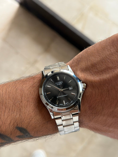Casio Quartz Cadran Noir – Acier Argenté