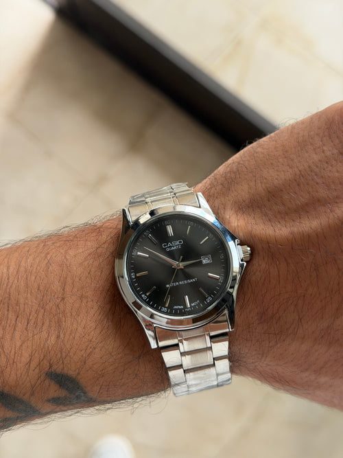 Casio Quartz Cadran Noir – Acier Argenté
