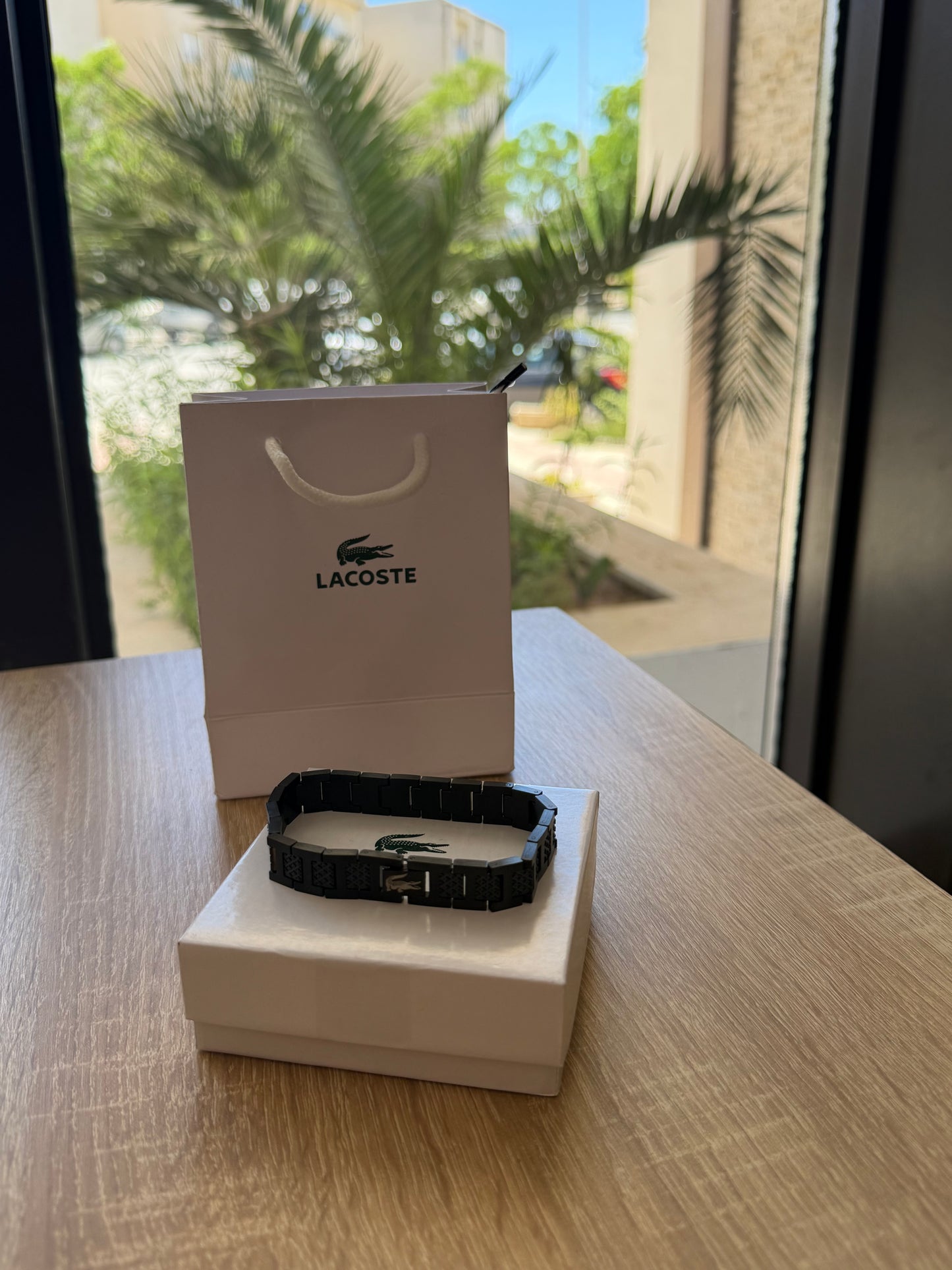 Bracelet pour Homme Lacoste Noir avec Emblème Crocodile – Design en Maillons Métalliques de Luxe