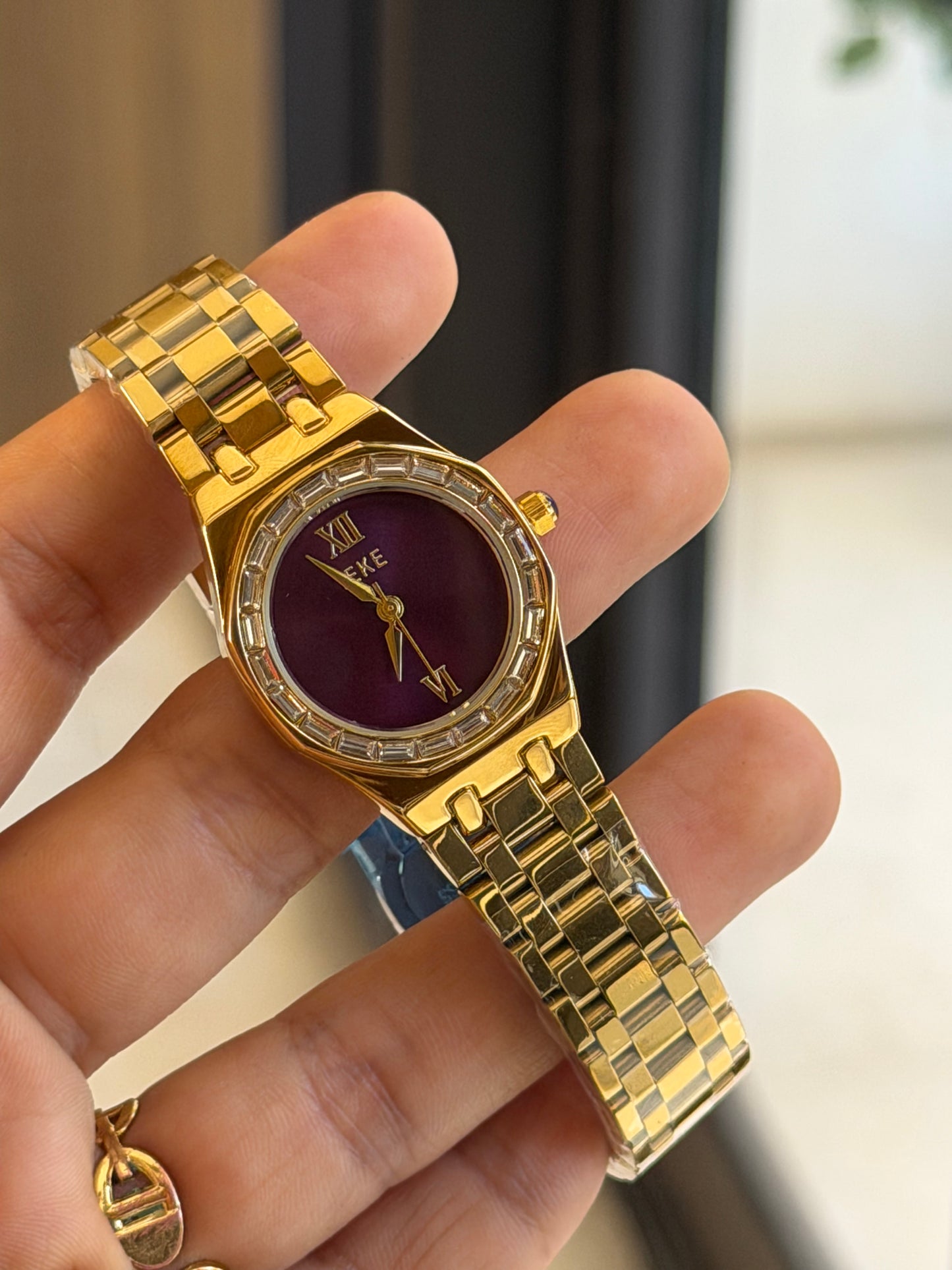 Ieke Gold et Burgandy femme