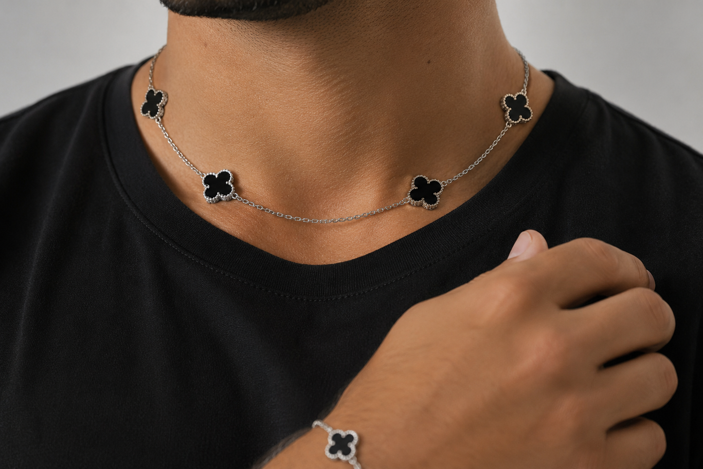 Neckless van cleef for m’en