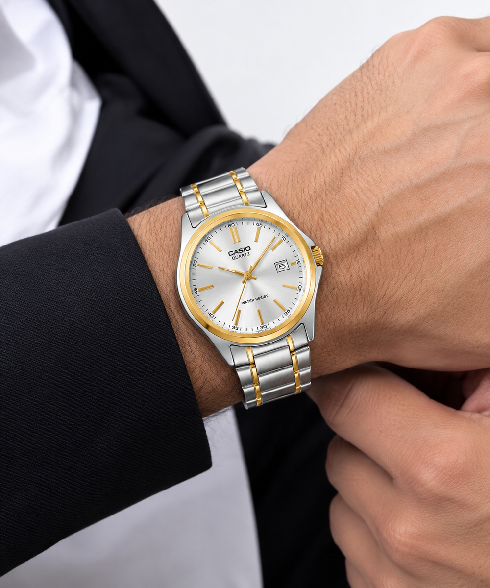 Casio rond blanc avec ceinture gris dore