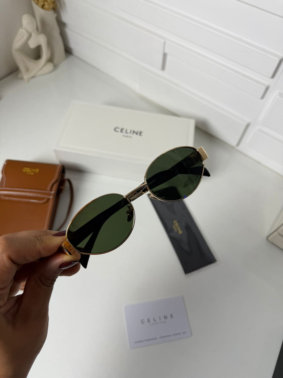 Lunettes de soleil ovales dorées – Verres verts fumés