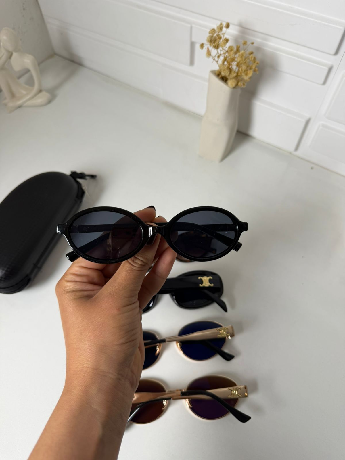 Lunettes de soleil ovales noires – Verres fumés style rétro chic