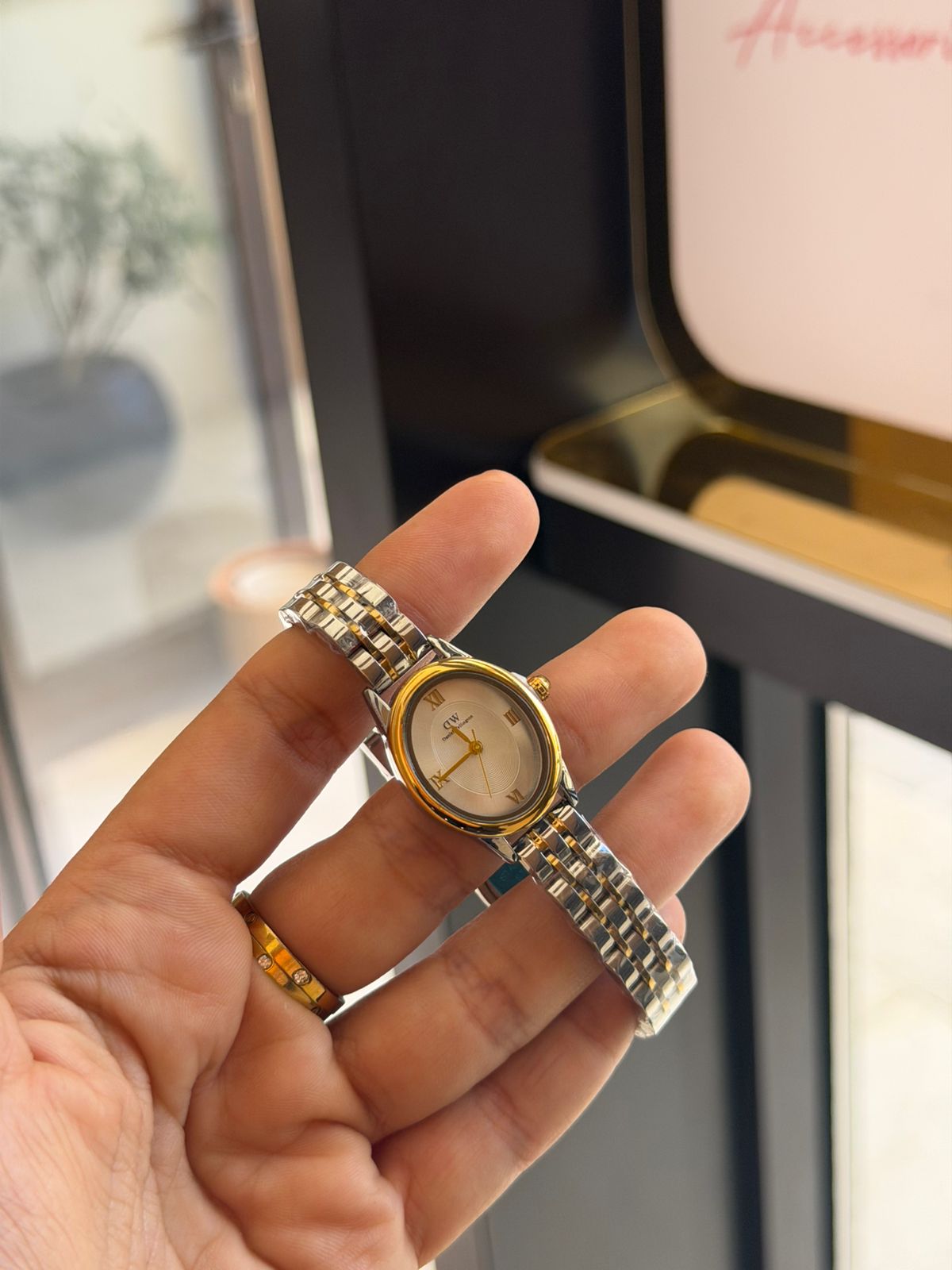Daniel Wellington Classic White Dial Gold Bracelet Watch – Minimalist Elegance for Women