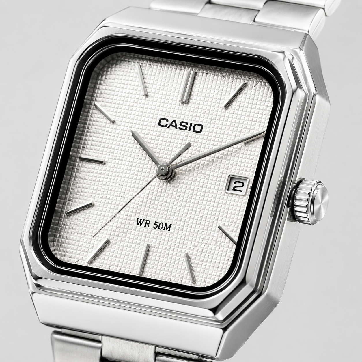 Casio Square Silver – Cadran Blanc Ivoire